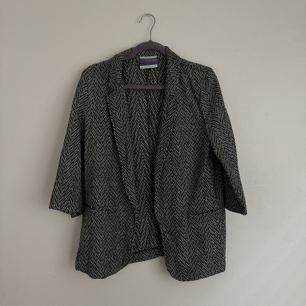 Urban Outfitters Women's Black and White Herringbone Jacket